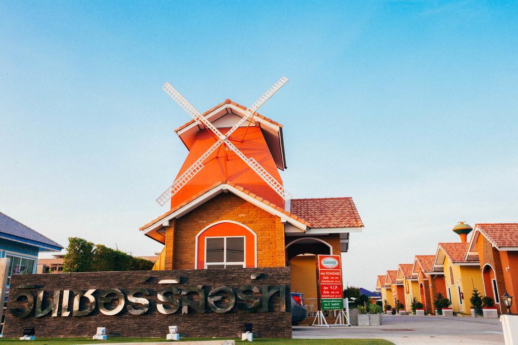 Windsor Resort Lop Buri Exterior foto
